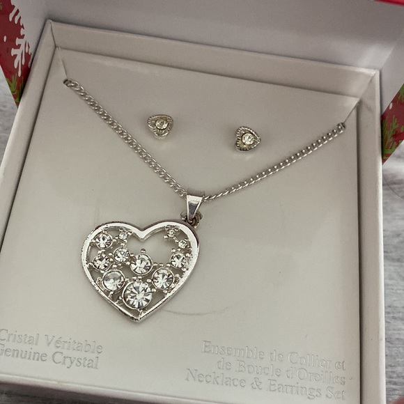 Lot: Holiday Collection  (4 boxes for $30) - Picture 4 of 5